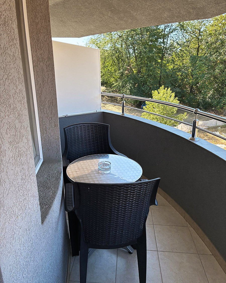 Terasa sobe sa bračnim krevetom
